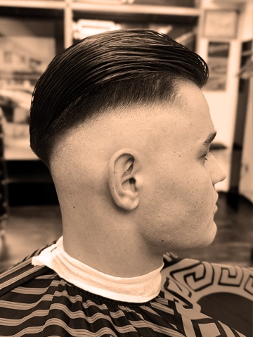 Bartpflege durch erfahrenen Herrenfriseur